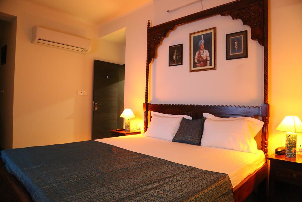 Saket Inn Jaipur Chambre photo