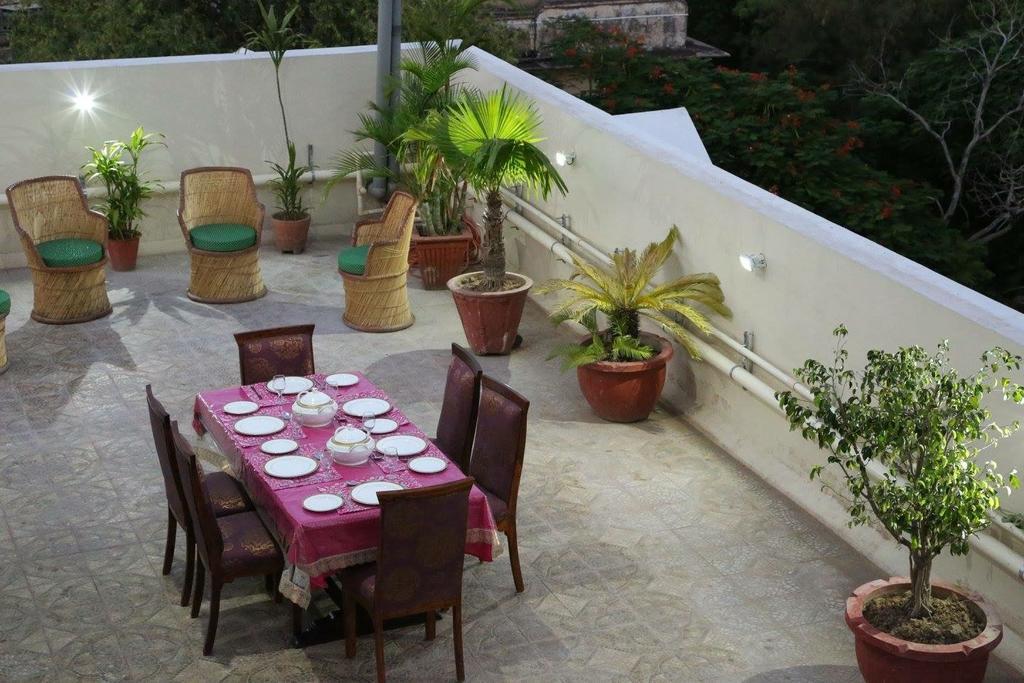 Saket Inn Jaipur Extérieur photo