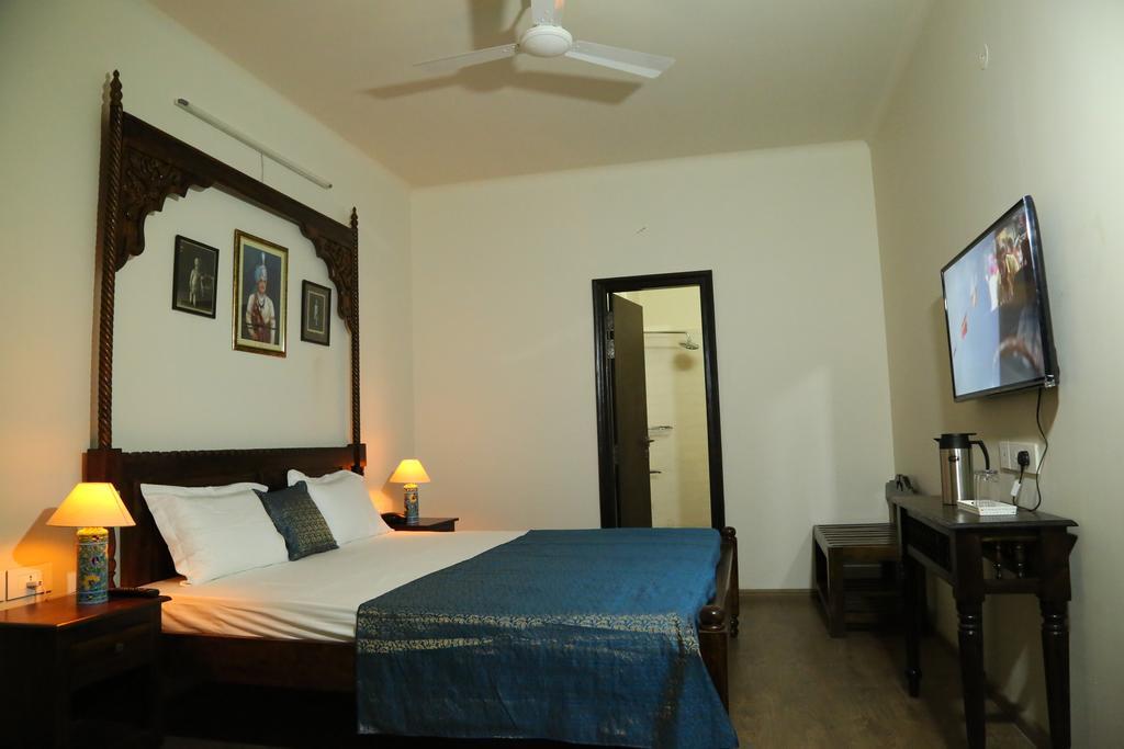 Saket Inn Jaipur Extérieur photo