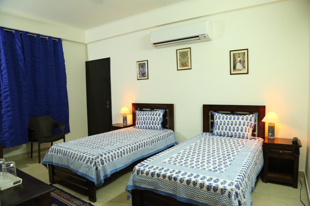 Saket Inn Jaipur Extérieur photo